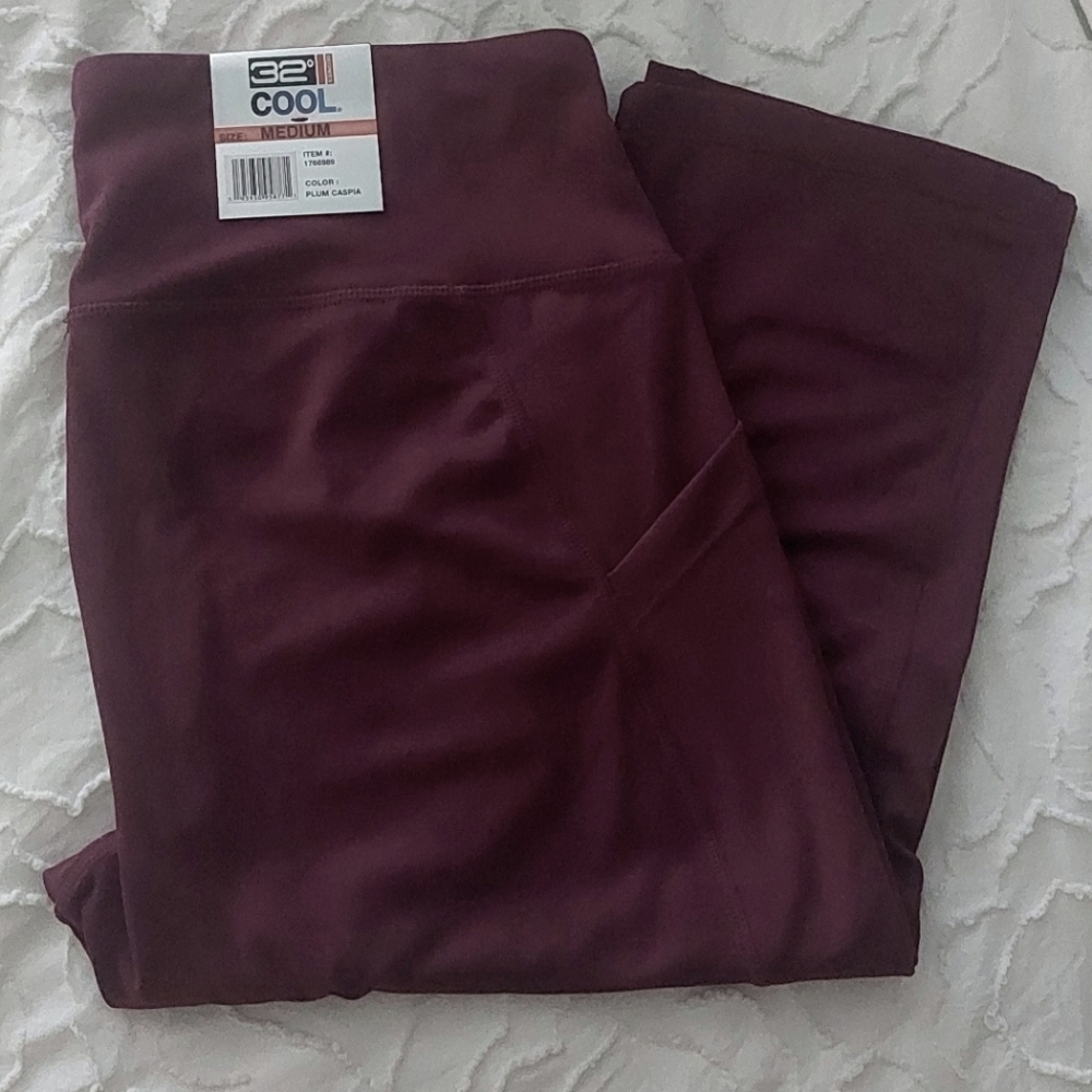 32°Cool Capri Leggings Plum Caspia Medium